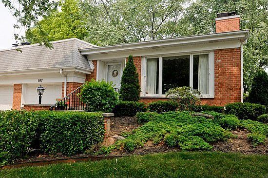 1st image of 107 N Peartree Ln