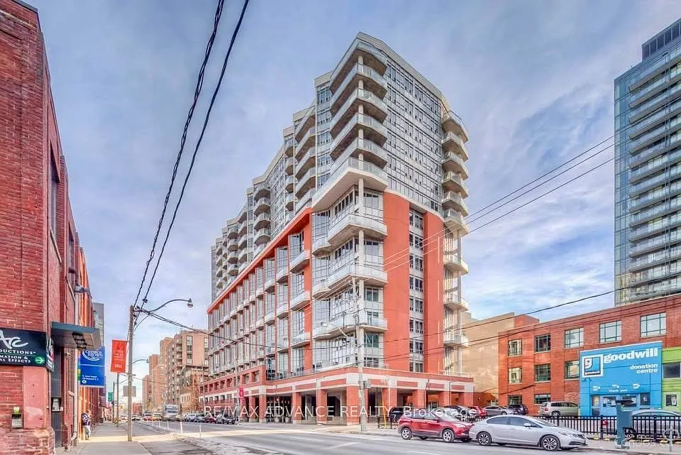 1 bed, $2,400 — Photo 1