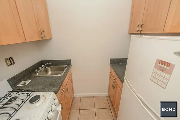 Rented by Bond New York | media 26