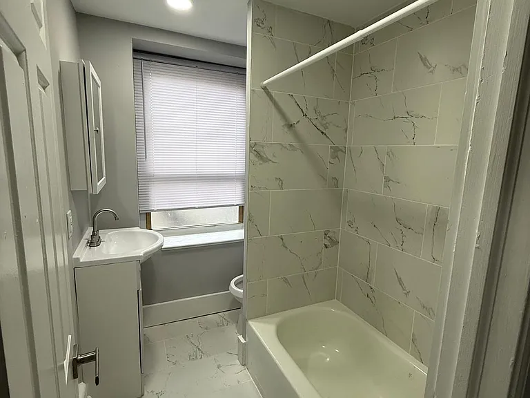 217 W Walnut Ln #A20 — Photo 10