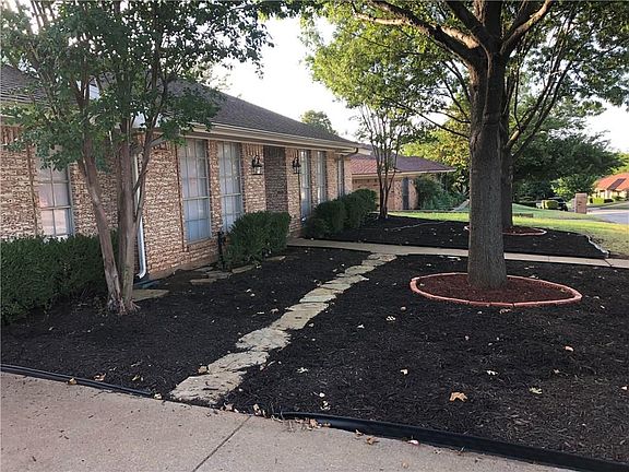 3rd image of 7400 Pinehurst Dr W