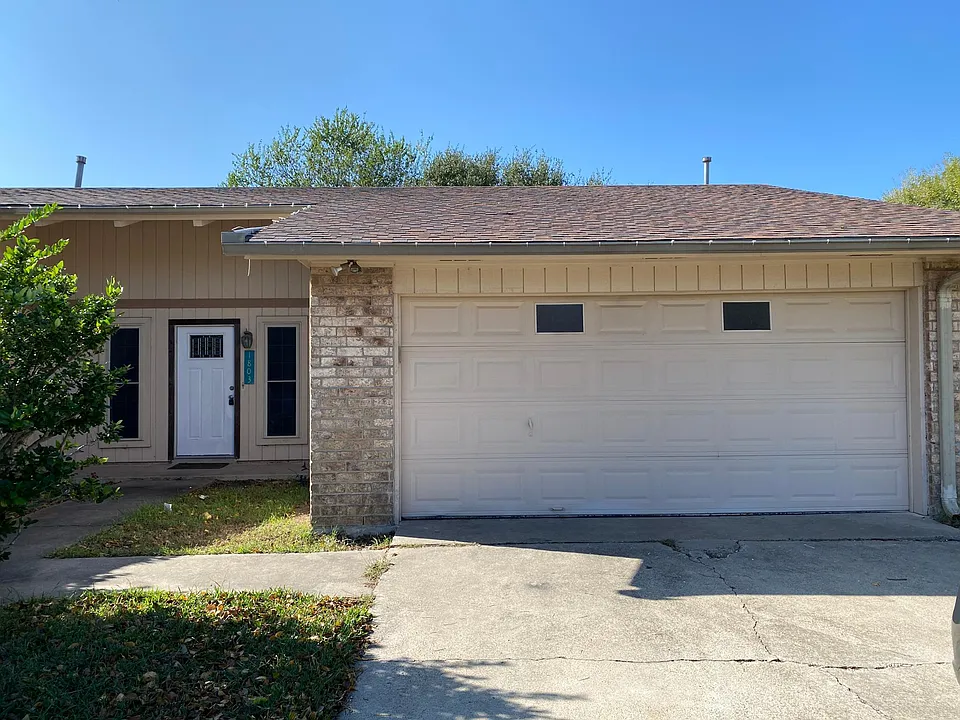 1803 Falcon Dr
