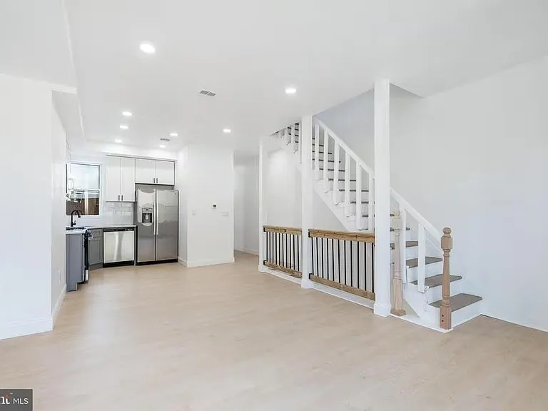 703 N 43rd St #2 — Photo 1