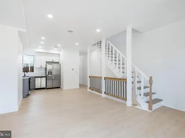 703 N 43rd St Floor 2, Philadelphia, PA 19104