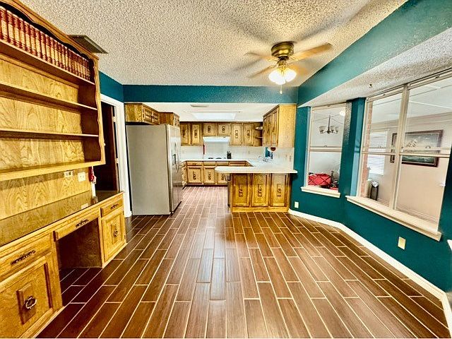 2nd image of 4616 Conley Ave