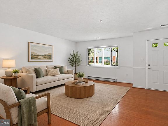5th image of 1038 Matthew Ct