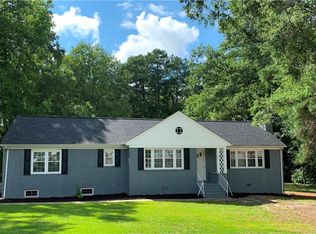 201 Maben Ave, Blackstone, VA 23824