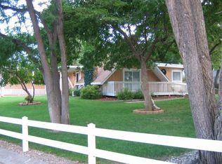 2 Sandra Ln, Manitou Springs, CO 80829