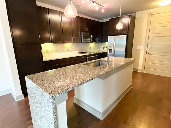 3rd image of 101-4215 McKinney Ave #101