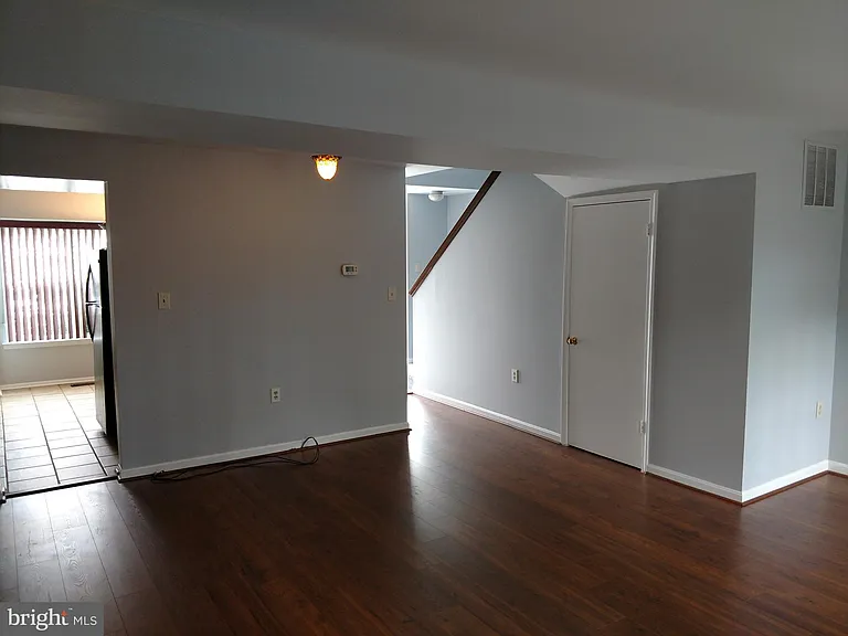 15205 Streamside Ct — Photo 38