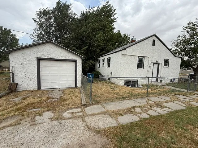 1122 E Denver St — Photo 12