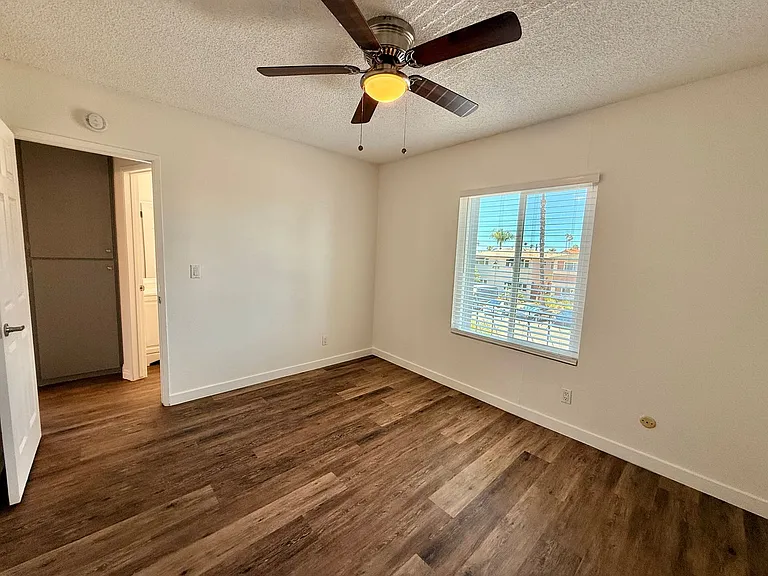 4531 Kansas St — Photo 14