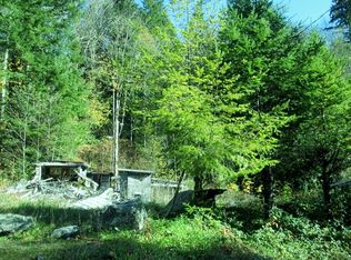 7924 Santa Fe Trl, Maple Falls, WA 98266