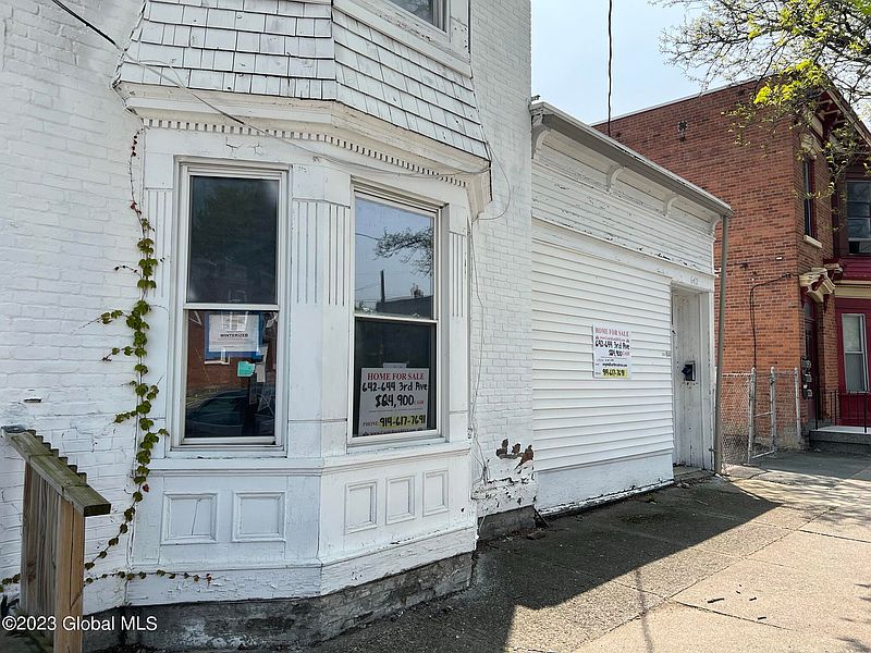 4th image of 642-644 3rd Avenue
