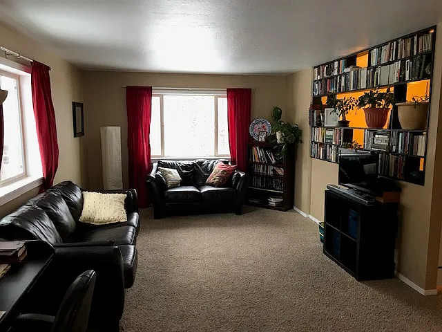 5404 Mainview Dr — Photo 3