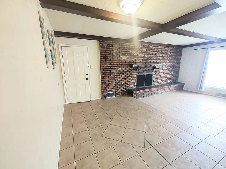 PM2 - 1310 65th Drive — Photo 4