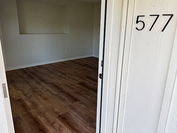 3rd image of 565 Crum Dr #577