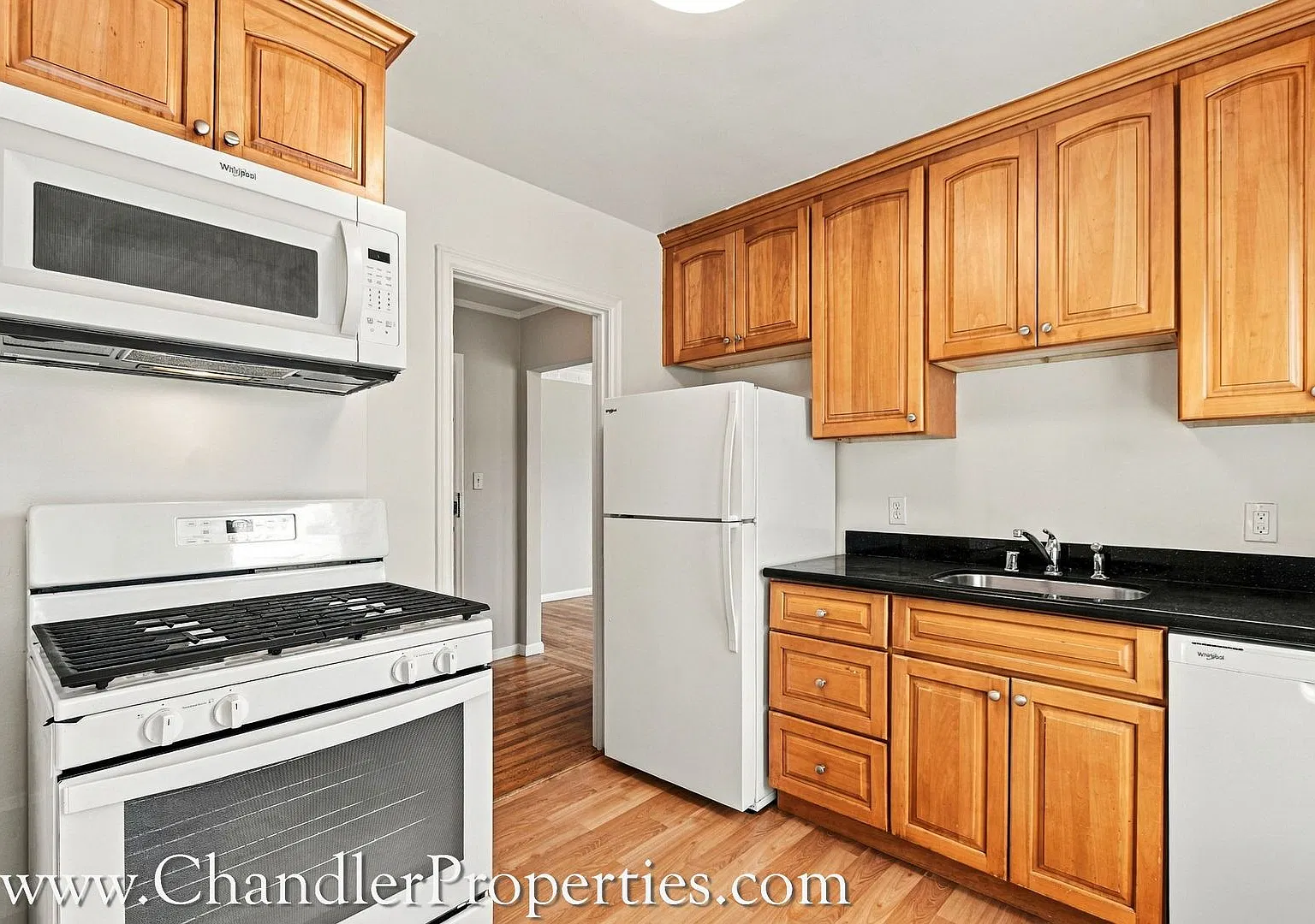 2710 Cabrillo Street Apartments — Photo 4