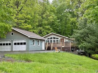 10 Sutter Ct, Hawley, PA 18428