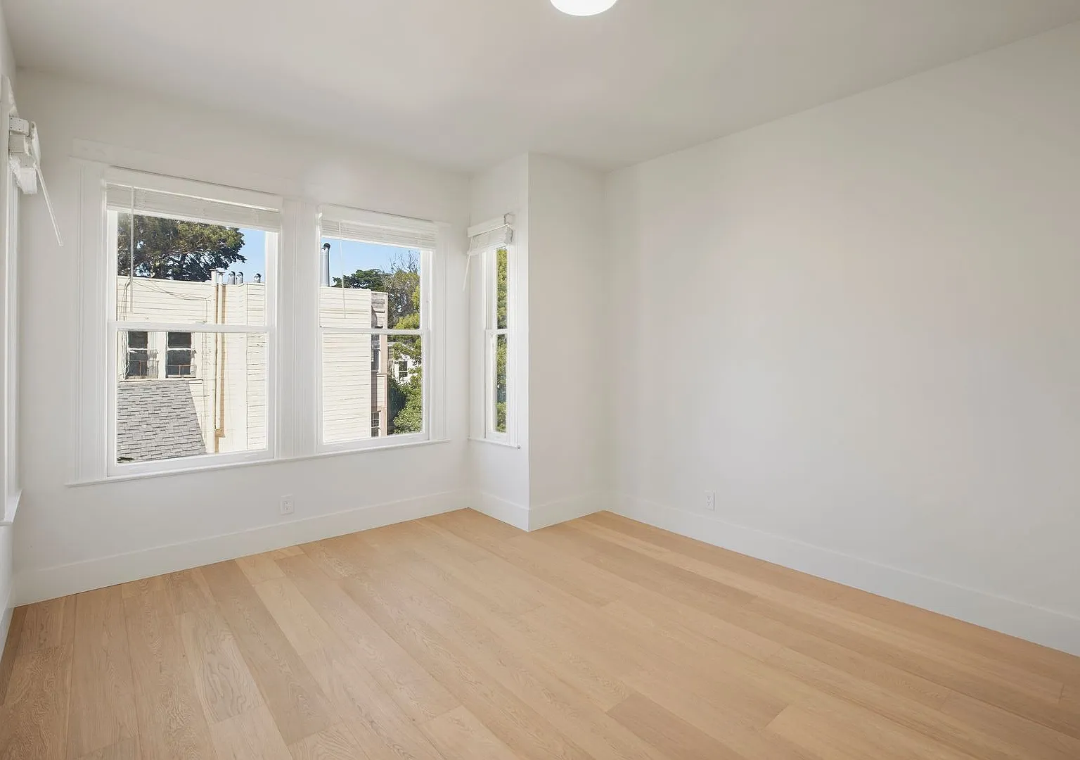 Recently Updated 2BR in Excellent Haight Ashbury Location! — Photo 1