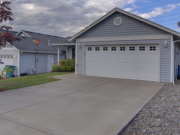 3rd image of 5610 NE 64th St