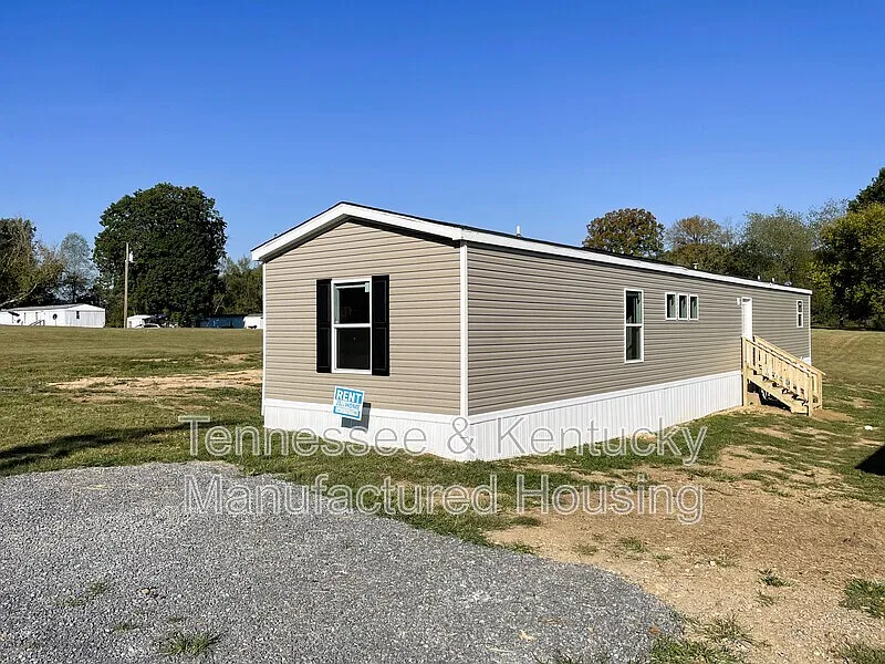 3 bed, 2.0 bath, 1200 sqft, $1,200 — Photo 2
