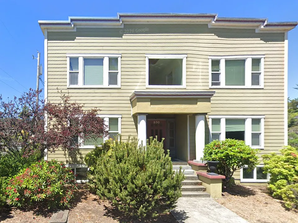 890 Central Ave