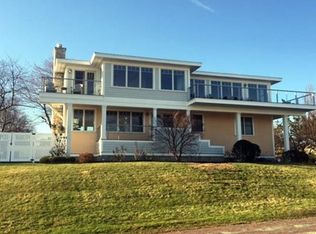 46 Skytop Rd, Ipswich, MA 01938