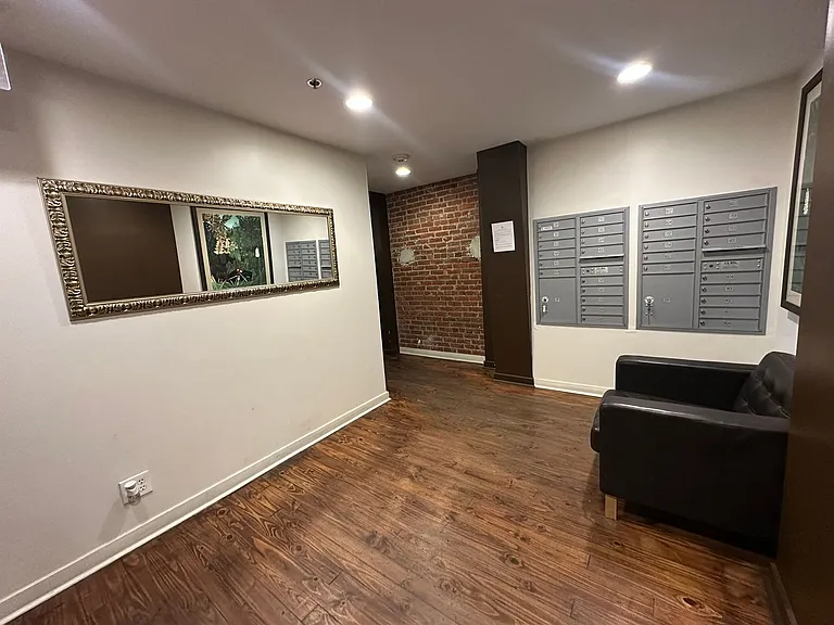 1510 Chestnut St #803 — Photo 29