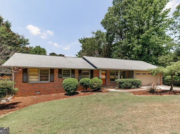 1141 Tuxedo Ln, Watkinsville, GA 30677