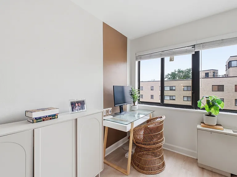 3701 Connecticut Ave NW #921 — Photo 4
