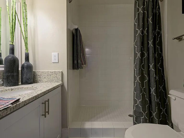 Doral West — Photo 13