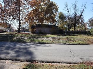 801 W School St, Ozark, AR 72949