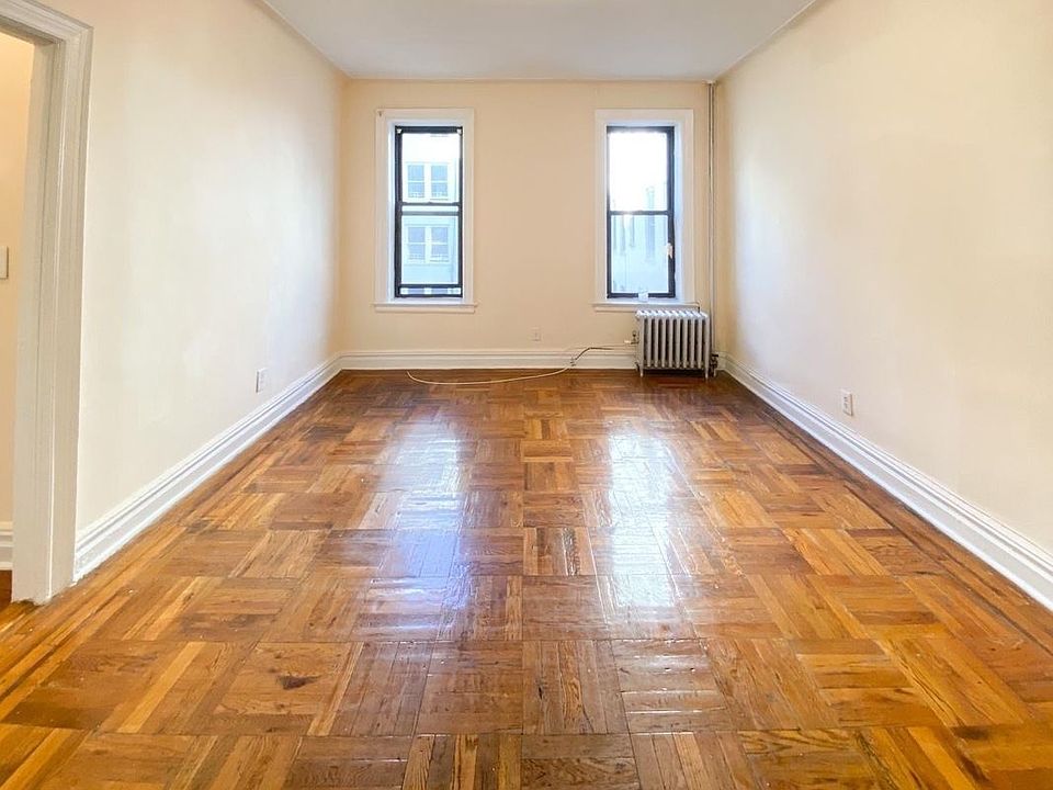 2nd image of 640 E 2nd St #3C