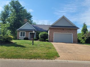 8306 Partridgeberry Dr, Baldwinsville, NY 13027