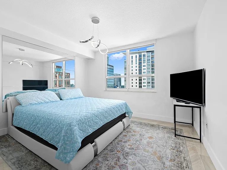 350 SE 2nd St #2280 — Photo 5