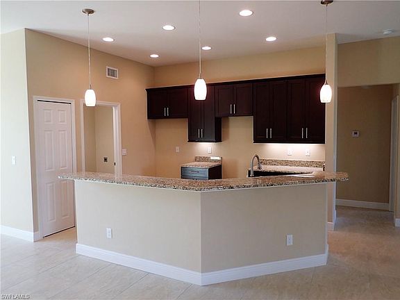 5th image of 1711 SE 20th Ln