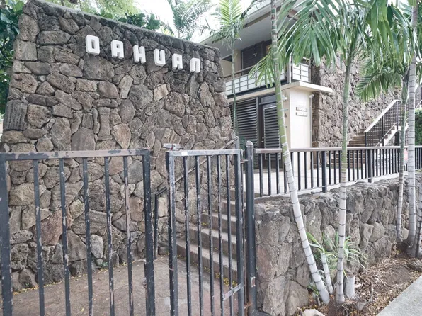 1700 Makiki St APT 104, Honolulu, HI 96822