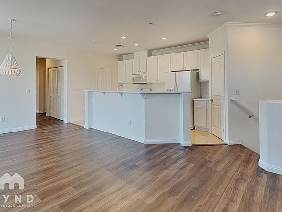 5th image of 495 Westminster Hall Ave #103