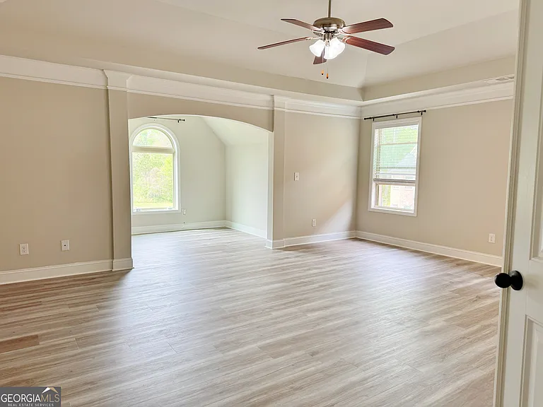 732 Sanctuary Ln — Photo 16