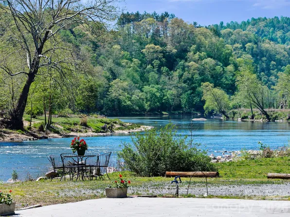 150 Rollins Rd #1 & 2, Marshall, NC 28753