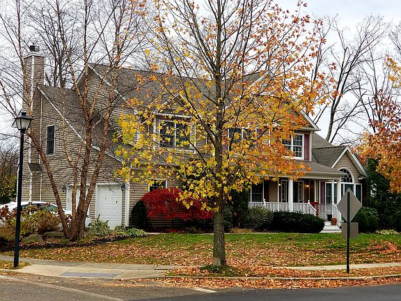 3rd image of 42 Franciscan Ln