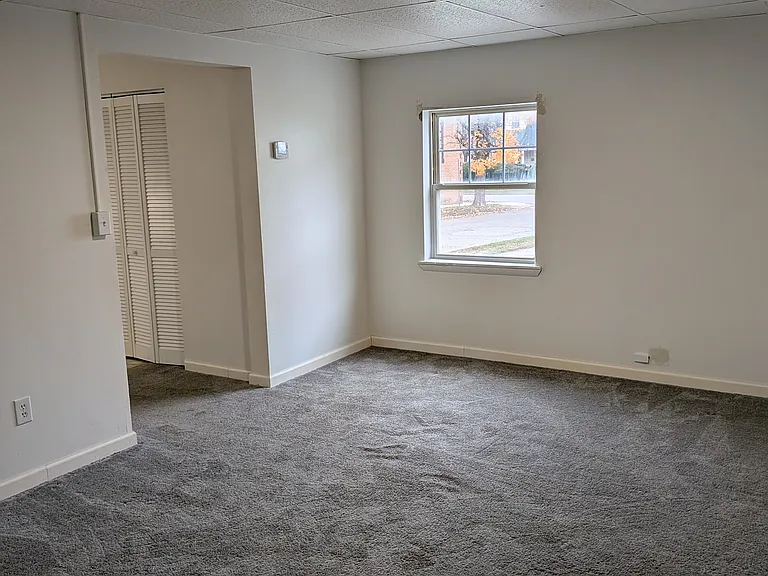65 E Stevens St #65 — Photo 1