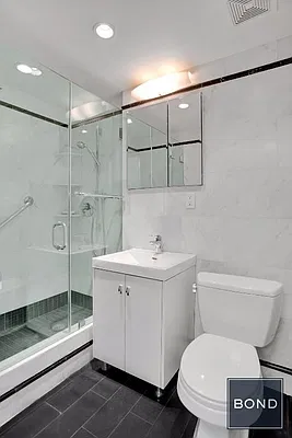 Sold by Bond New York | media 3