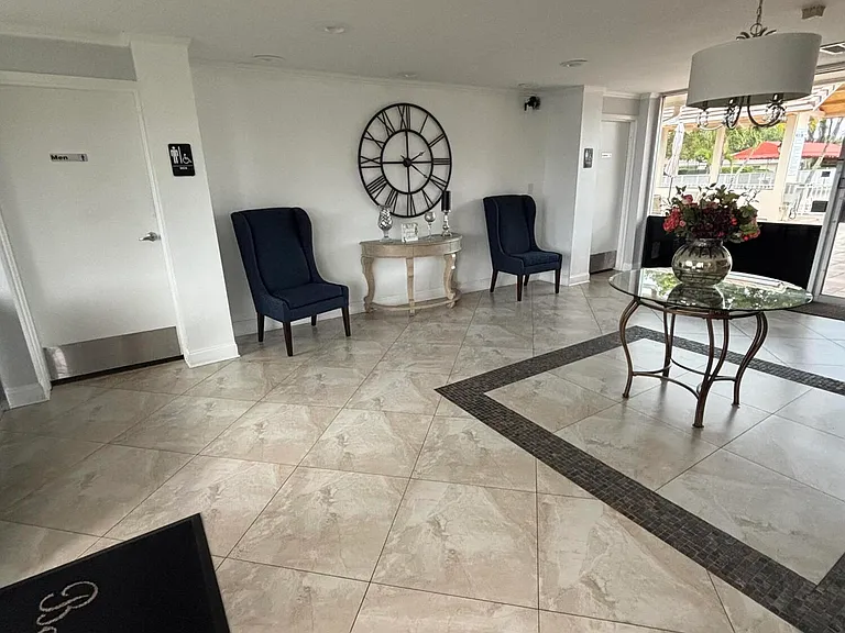 8833 Bella Vista Dr #8833 — Photo 35
