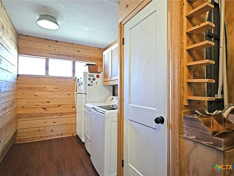 553 Scenic Dr — Photo 17