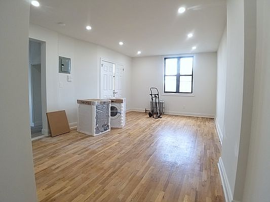 1st image of 450 Clinton Ave APT E1