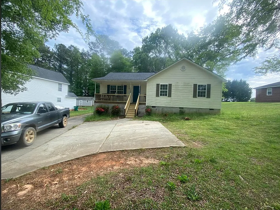 529 Sample Rd