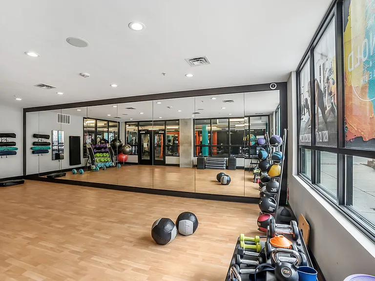 The Arnold — Photo 15