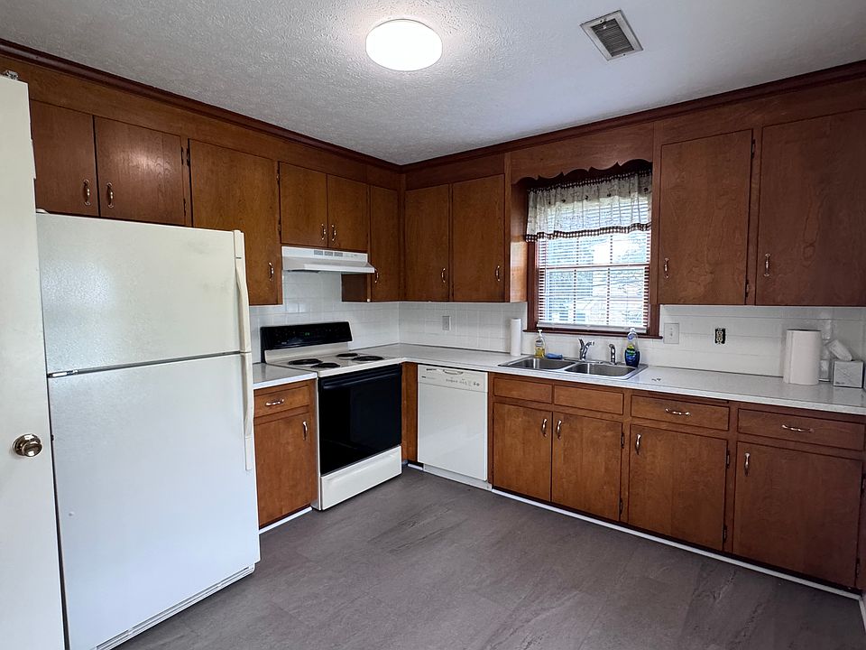 1st image of 264 Powtan Dr APT 2